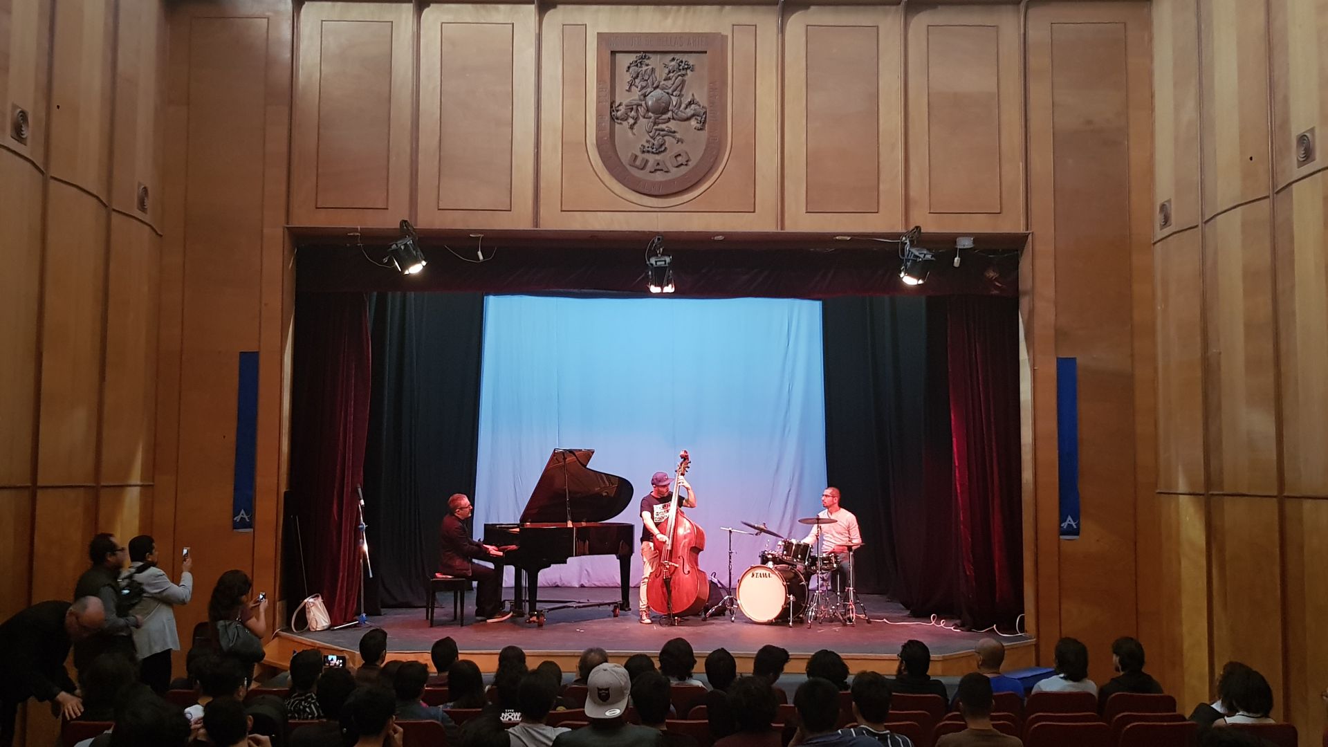 Manuel Rocheman Trio in the auditorium of the Universidad de Querétaro, 9 November 2018