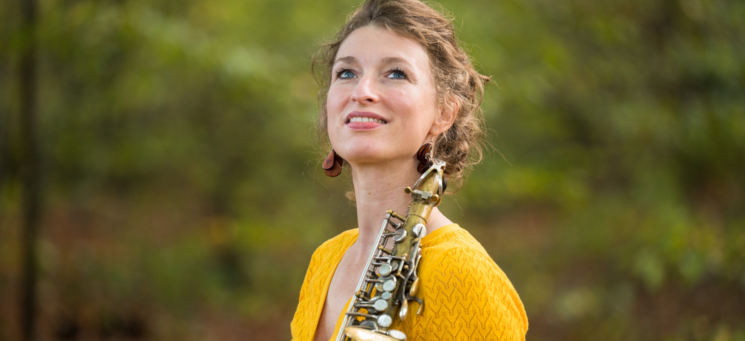Saxophonist Nicole Johänntgen with her alto saxophone
